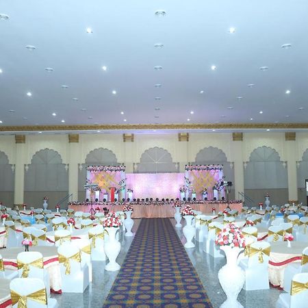 Gadiraju Palace Convention Centre & Hotel Visakhapatnam Dış mekan fotoğraf