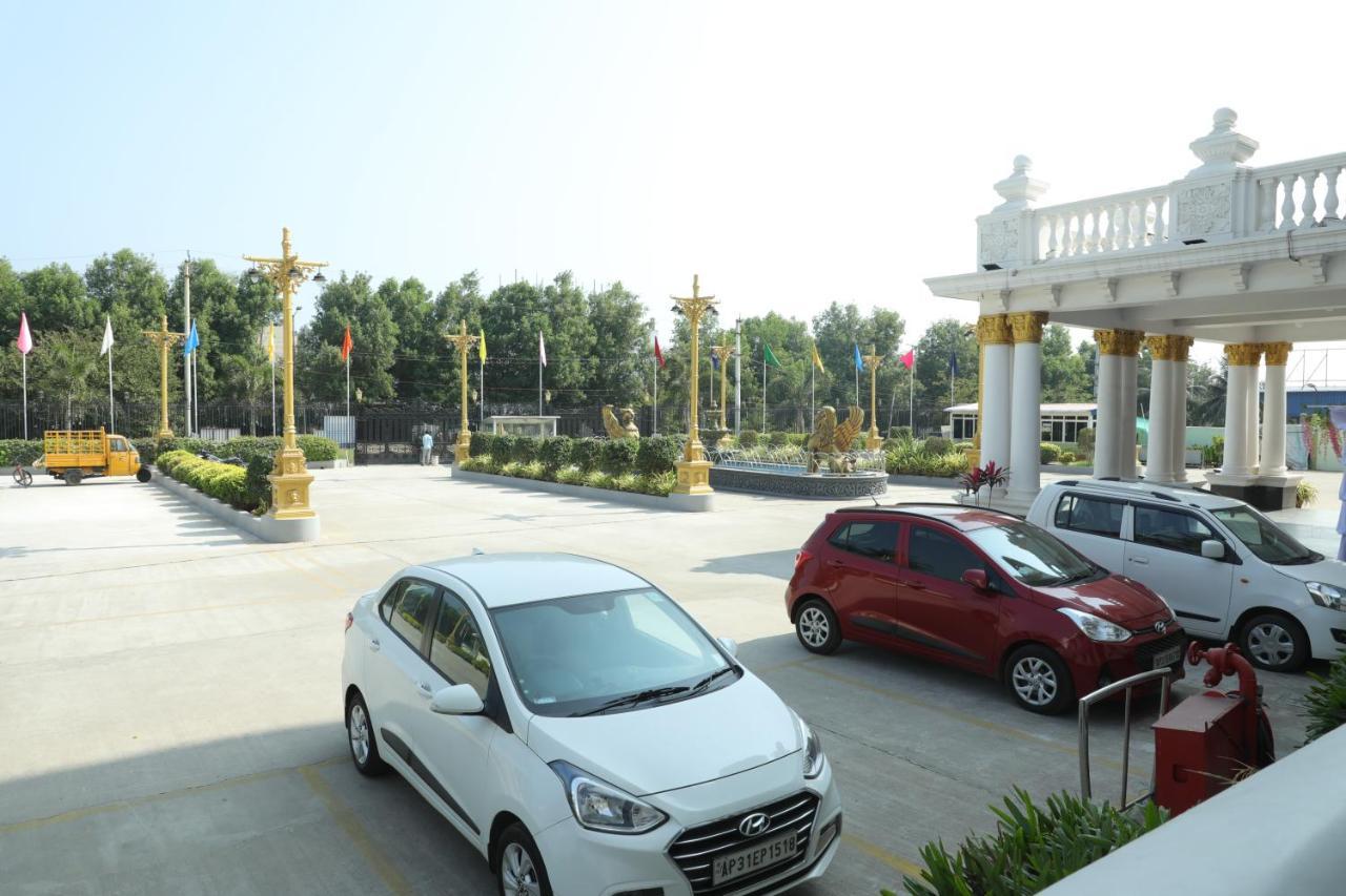 Gadiraju Palace Convention Centre & Hotel Visakhapatnam Dış mekan fotoğraf