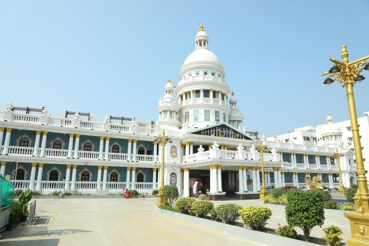 Gadiraju Palace Convention Centre & Hotel Visakhapatnam Dış mekan fotoğraf