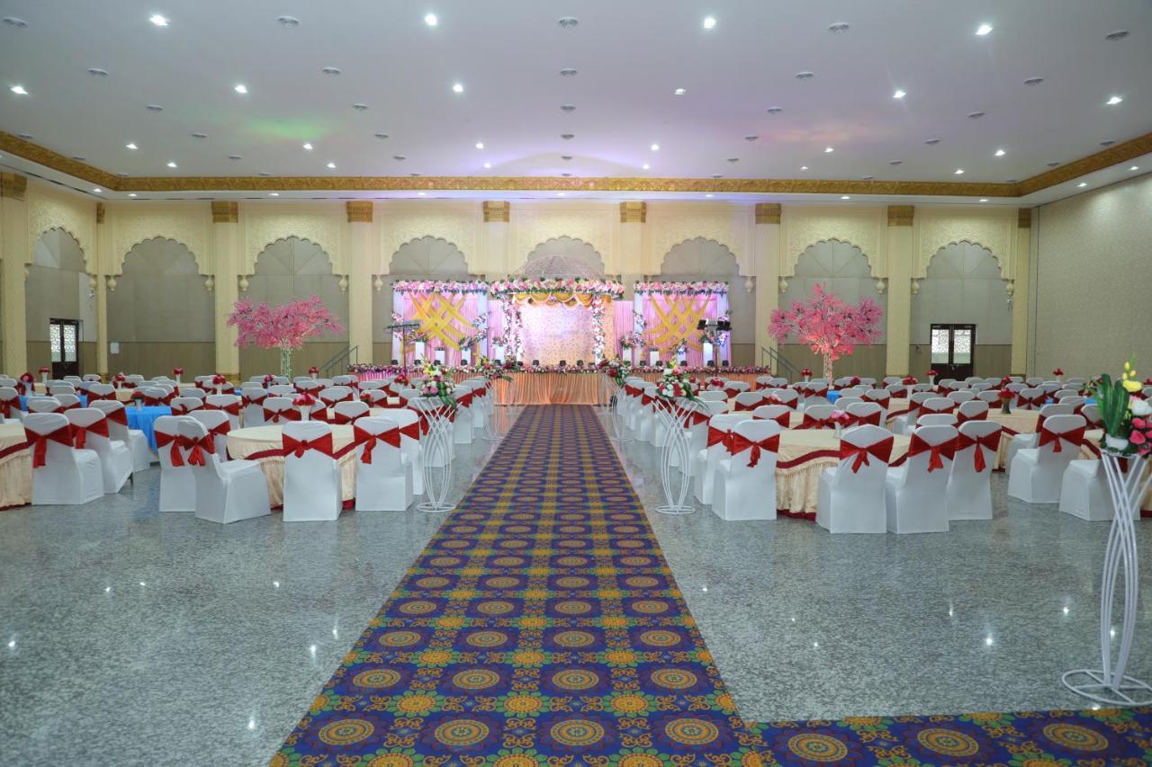 Gadiraju Palace Convention Centre & Hotel Visakhapatnam Dış mekan fotoğraf